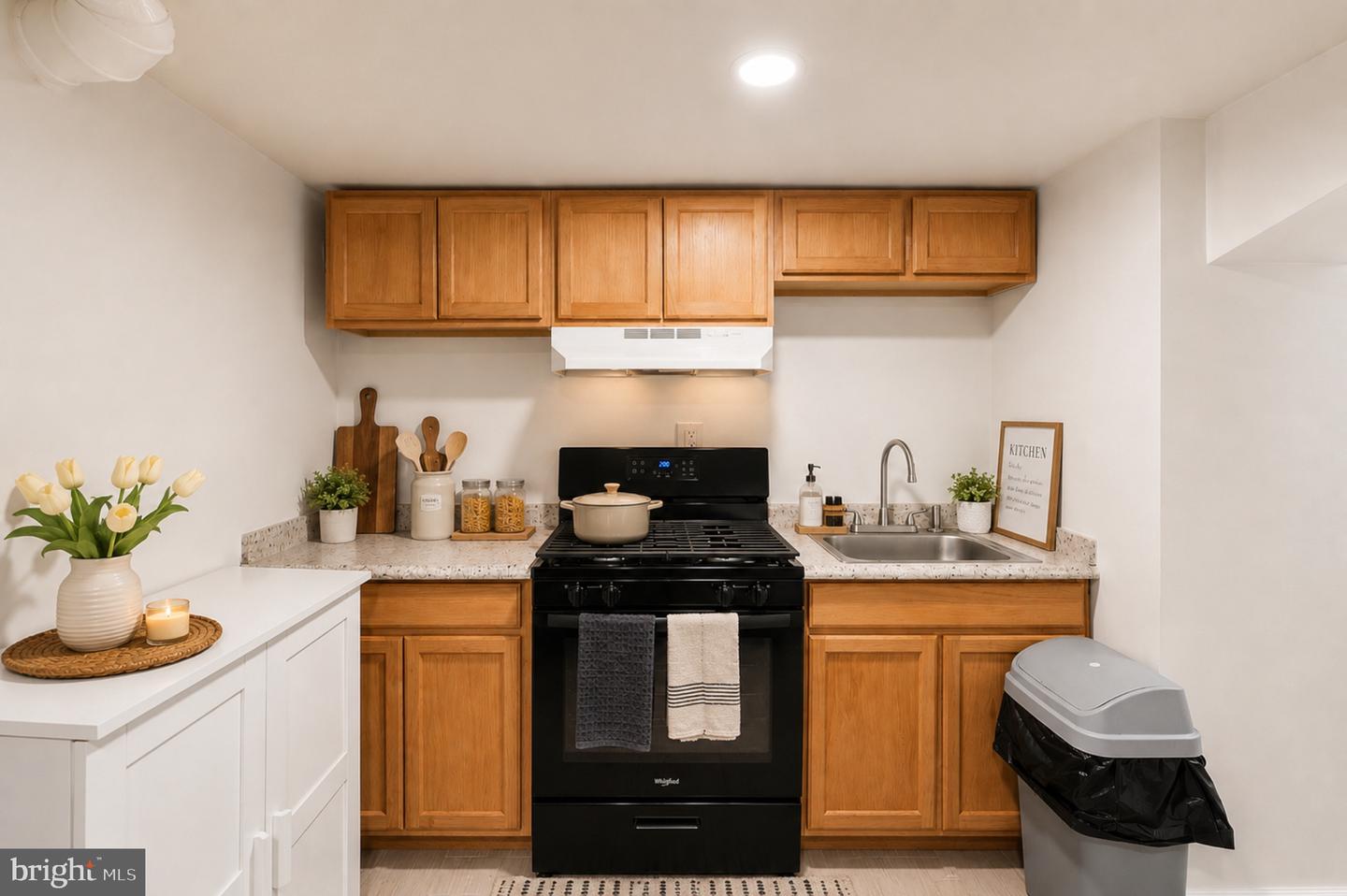 4438 Ludlow St Property Photo 18
