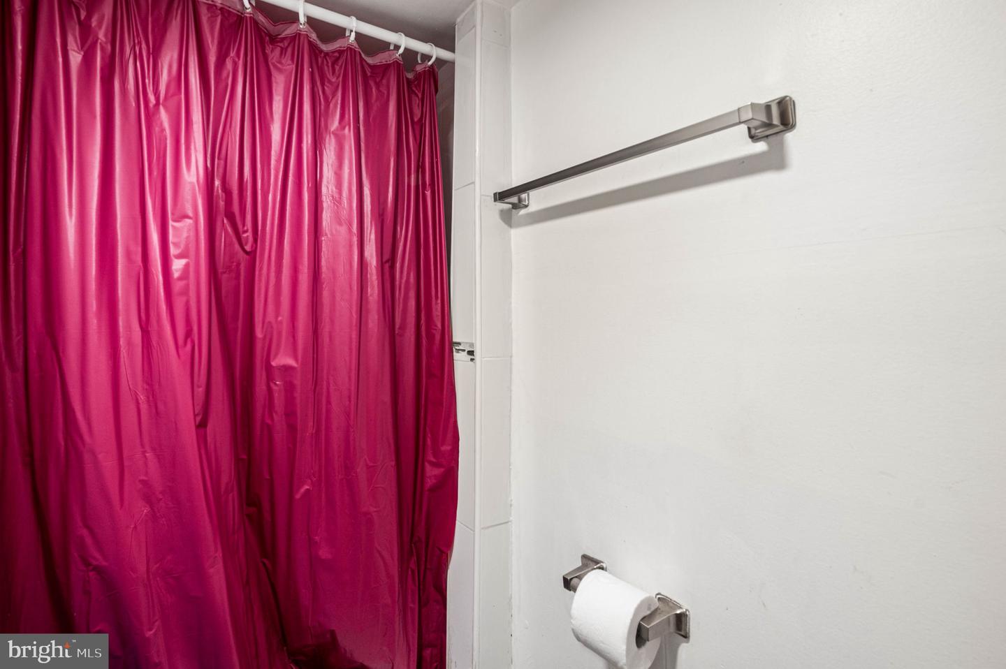 4438 Ludlow St Property Photo 21