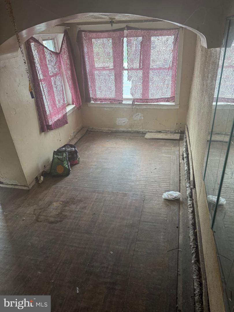5024 Ogontz Ave Property Photo 7
