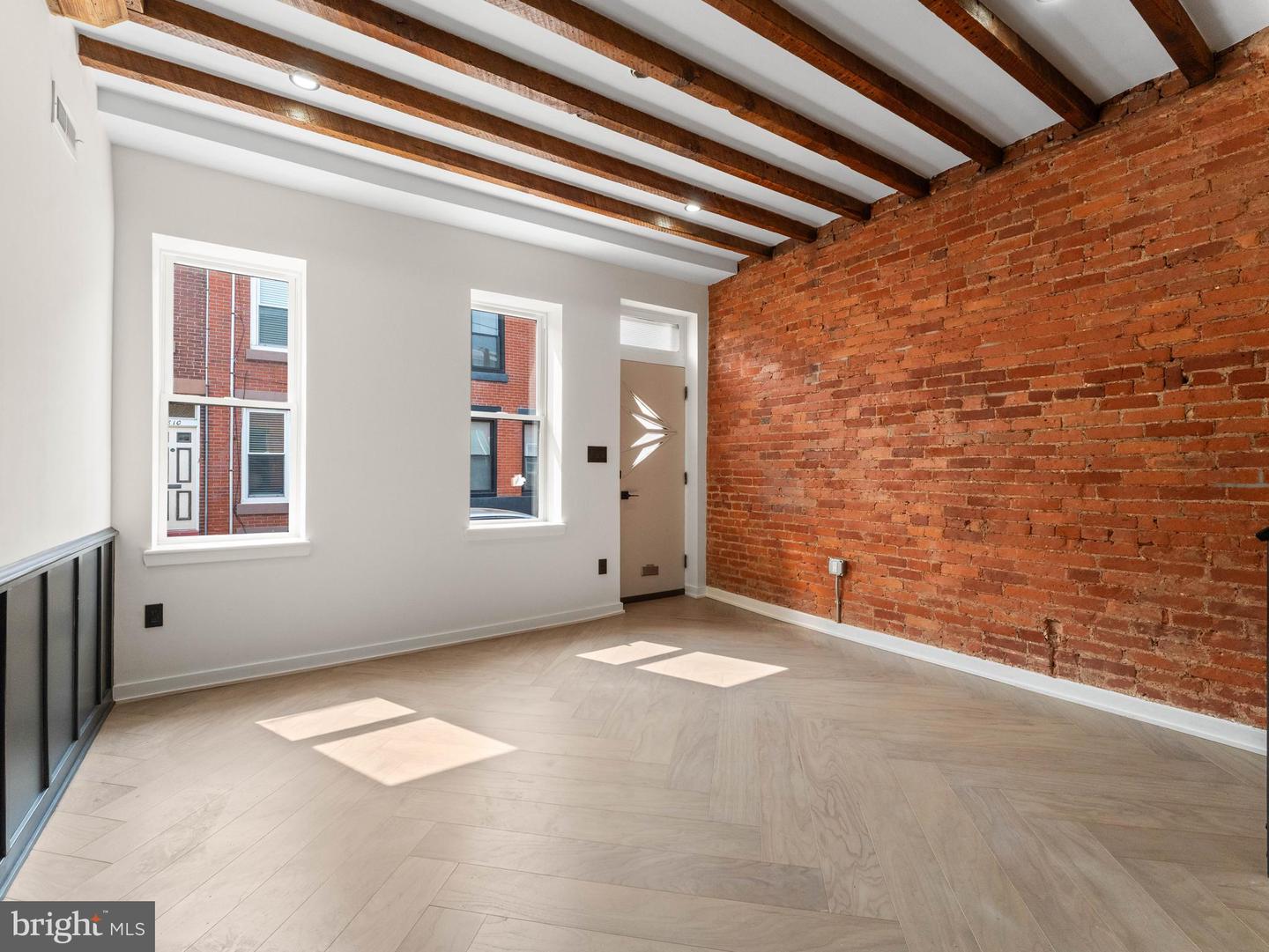 1809 S Chadwick St Property Photo 3