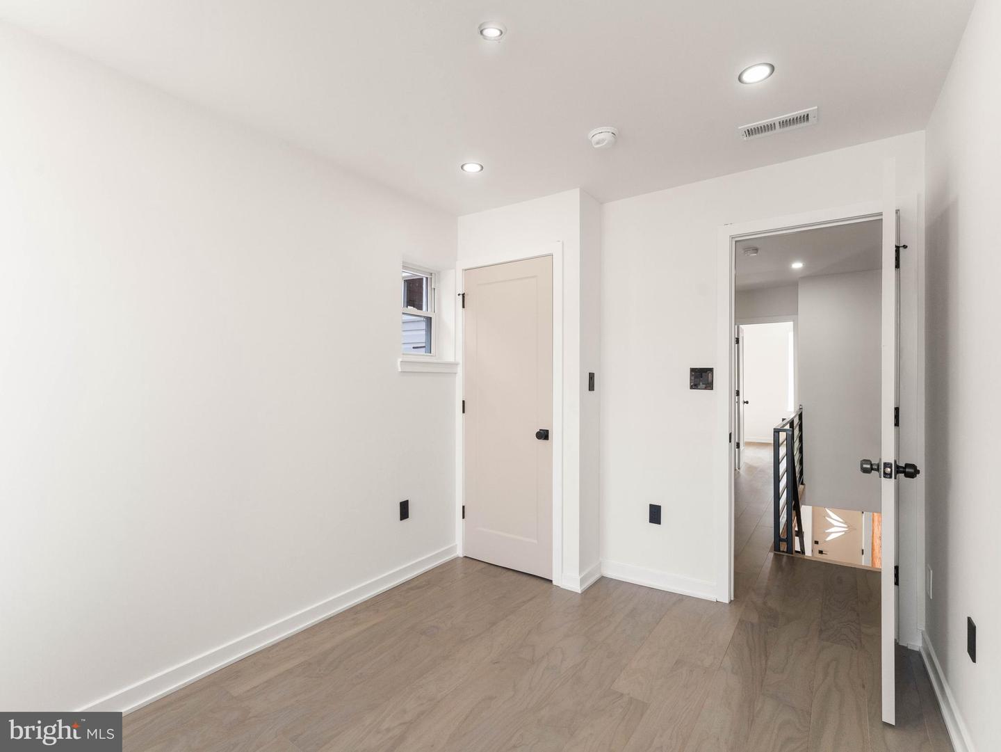 1809 S Chadwick St Property Photo 16