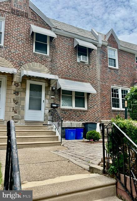4625 LANSING ST Property Photo 1