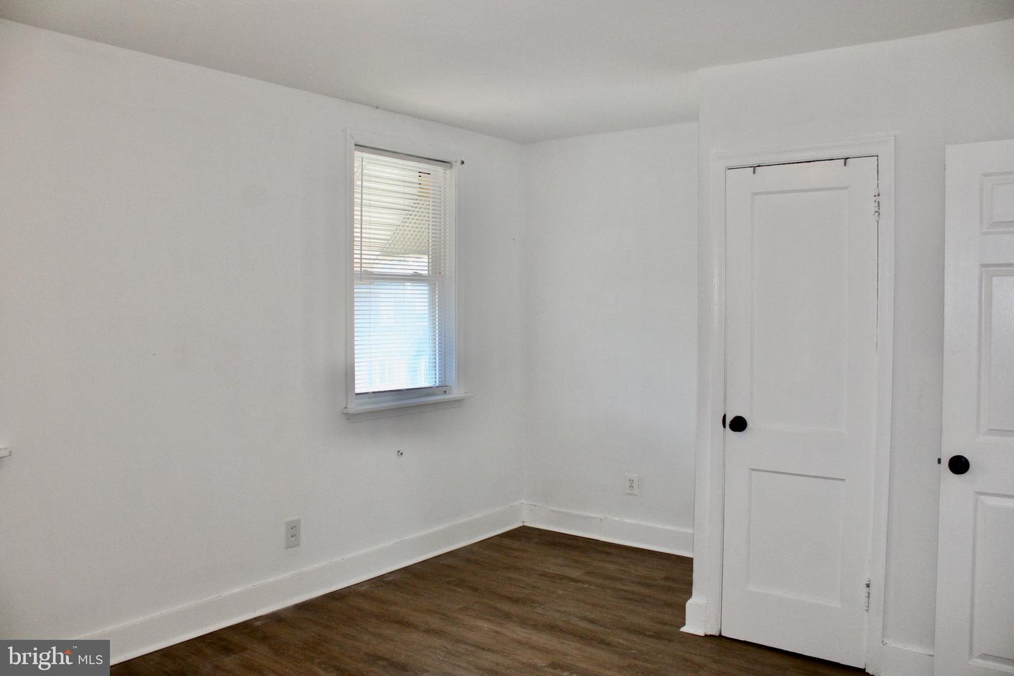 4625 Lansing St Property Photo 12