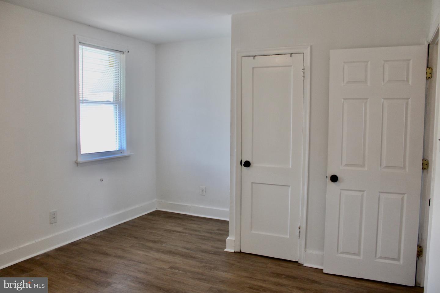 4625 Lansing St Property Photo 13