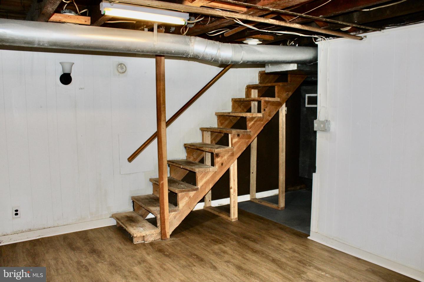 4625 Lansing St Property Photo 22