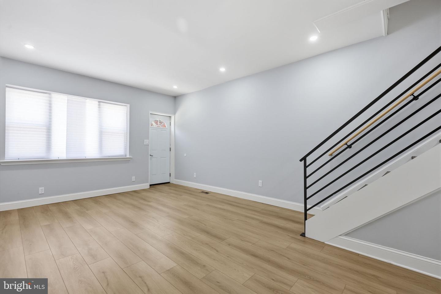 1716 S Chadwick St Property Photo 5
