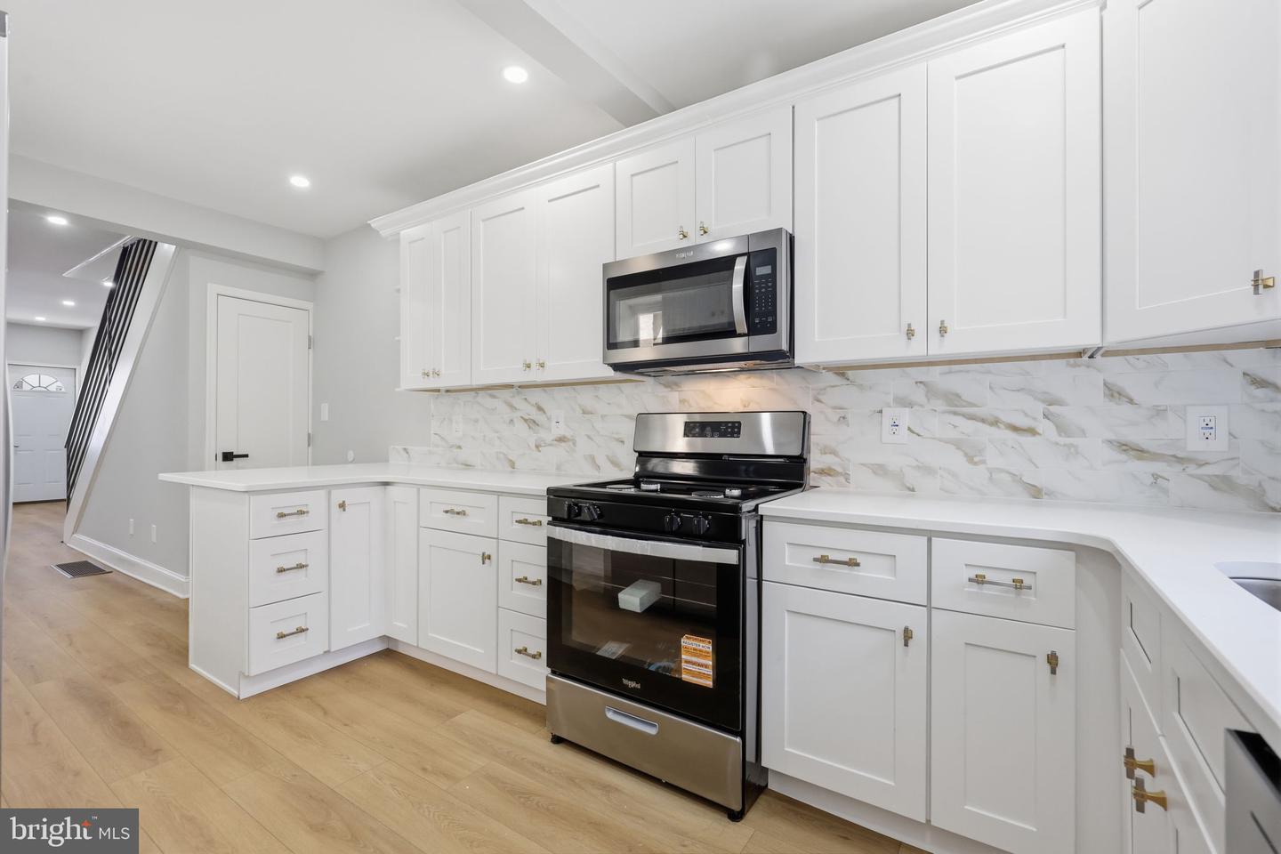 1716 S Chadwick St Property Photo 11
