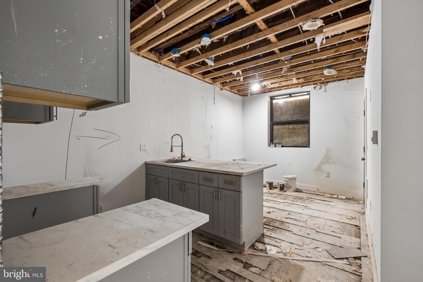 1613 W Erie Ave Property Photo 4
