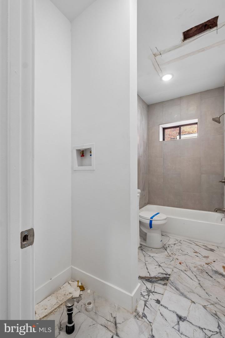 1613 W Erie Ave Property Photo 19