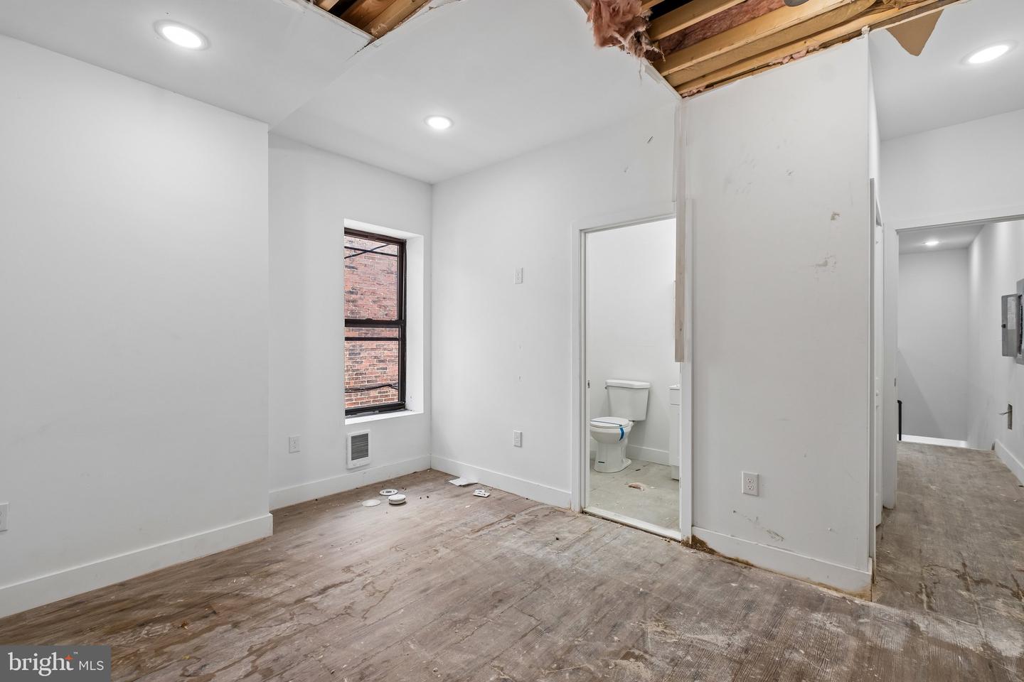 1613 W Erie Ave Property Photo 22