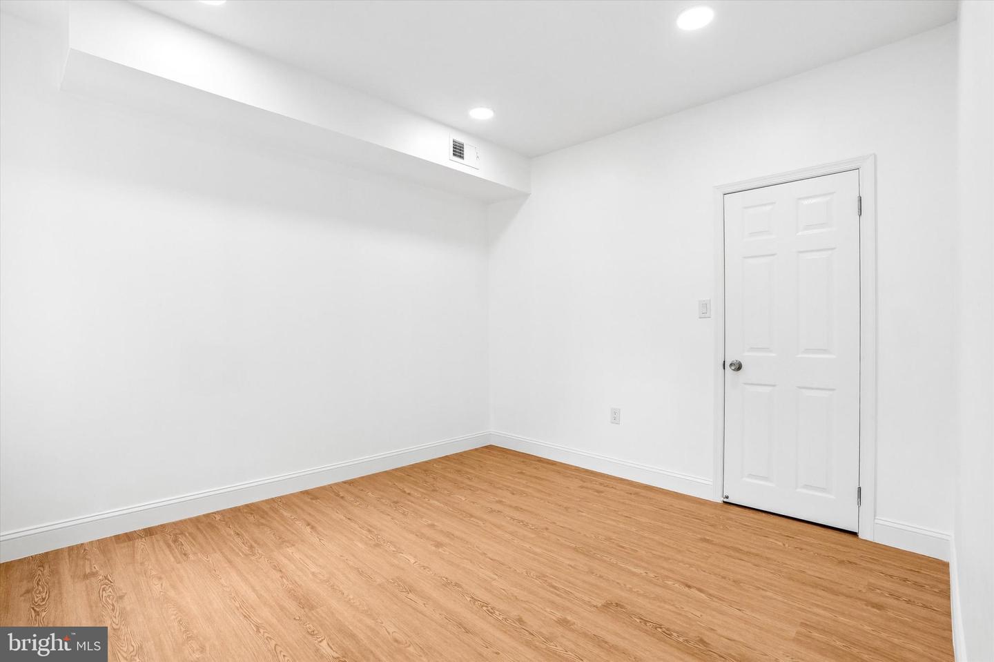 3516 Sunnyside Ave Property Photo 23