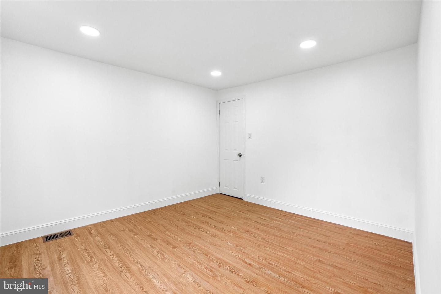 3516 Sunnyside Ave Property Photo 28