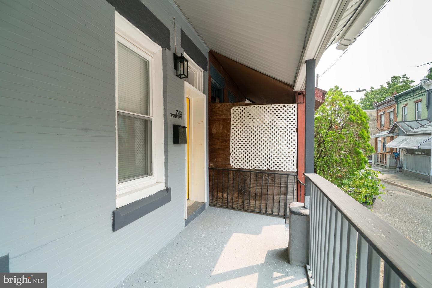 2539 N Newkirk St Property Photo 4