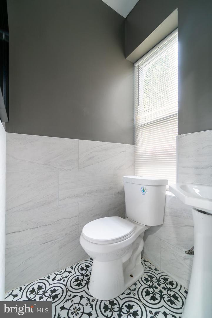 2539 N Newkirk St Property Photo 12