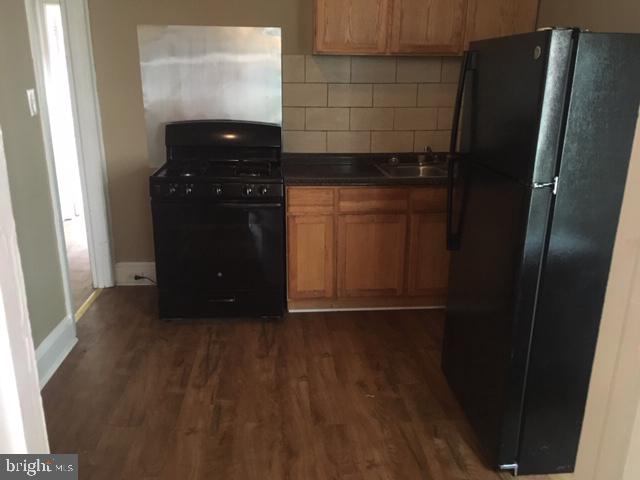 703 W Annsbury St #2nd Floor Apartment Property Photo 8