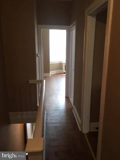 703 W Annsbury St #2nd Floor Apartment Property Photo 13