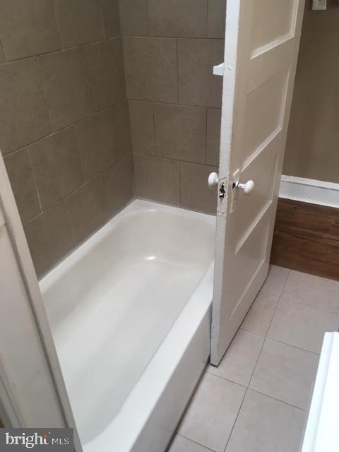 703 W Annsbury St #2nd Floor Apartment Property Photo 16