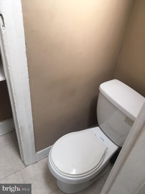703 W Annsbury St #2nd Floor Apartment Property Photo 18