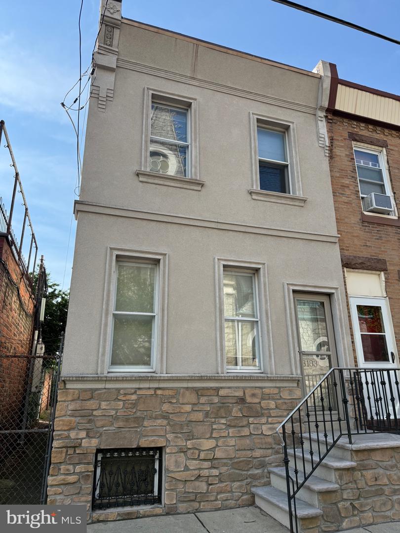 3183 Gaul St Property Photo 1