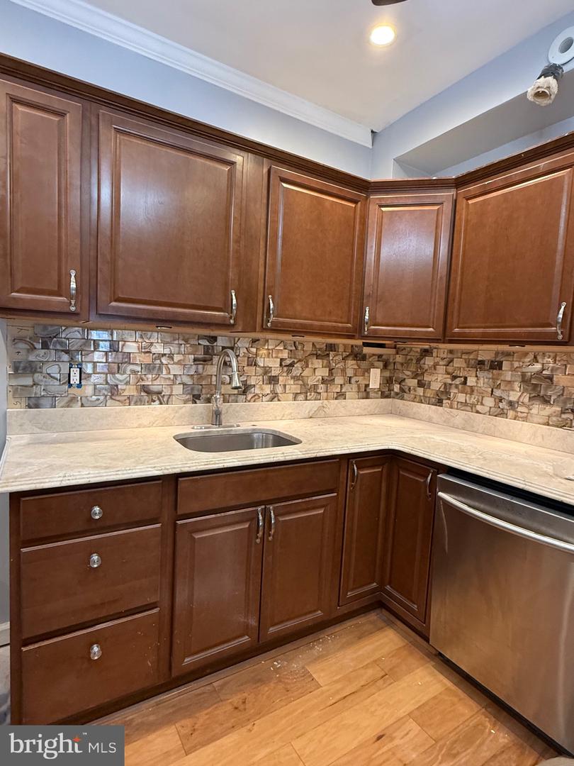 3183 Gaul St Property Photo 6