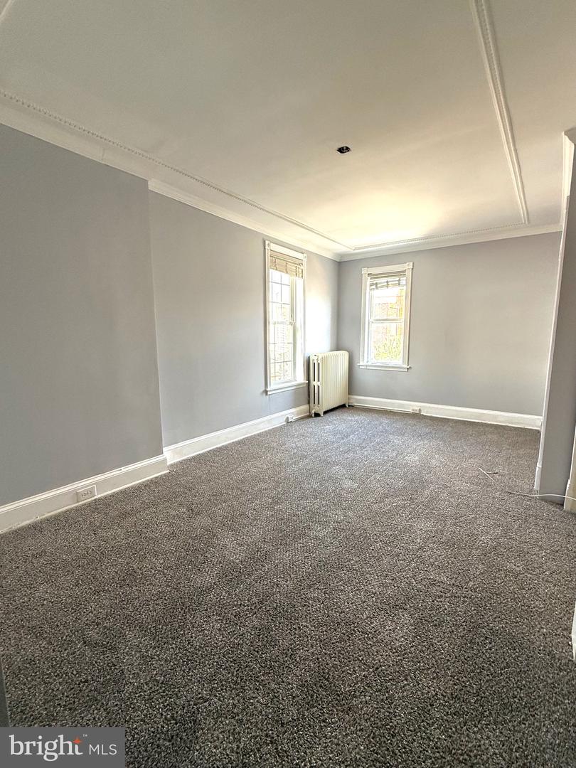 3183 Gaul St Property Photo 8