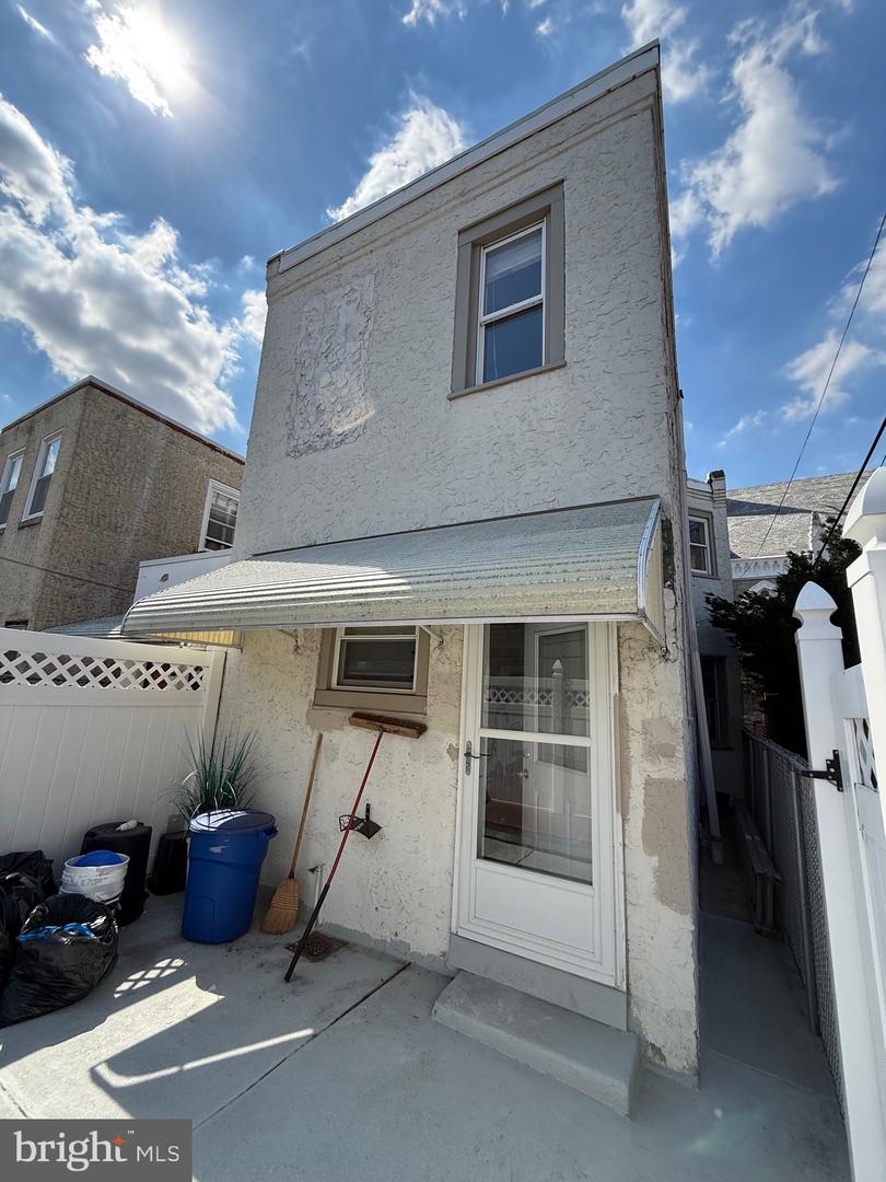 3183 Gaul St Property Photo 13