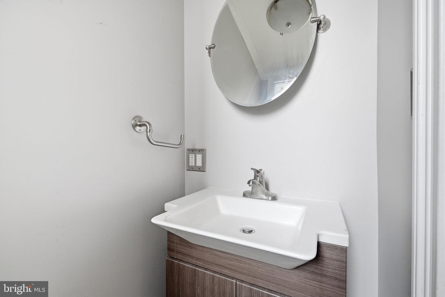 3174 Chatham St Property Photo 13