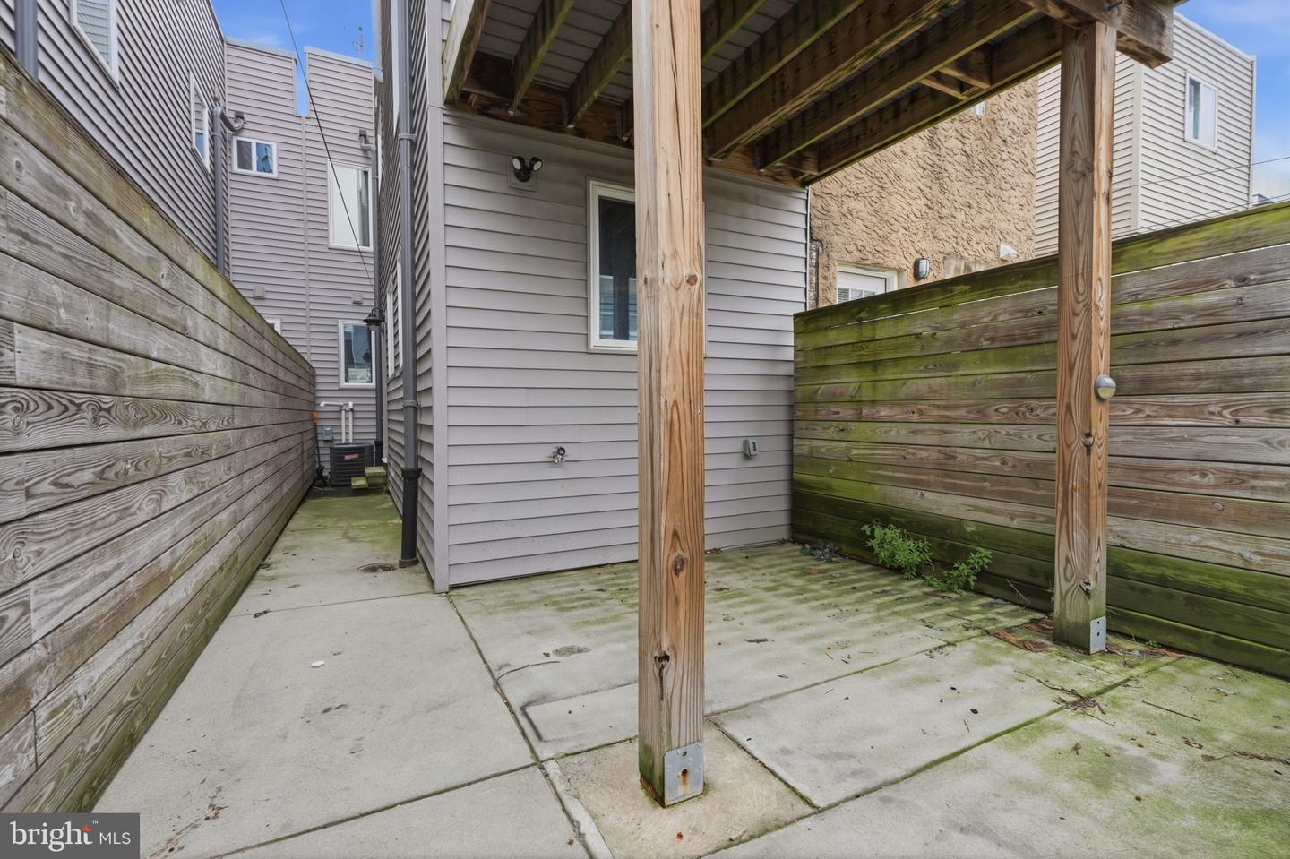 3174 Chatham St Property Photo 16