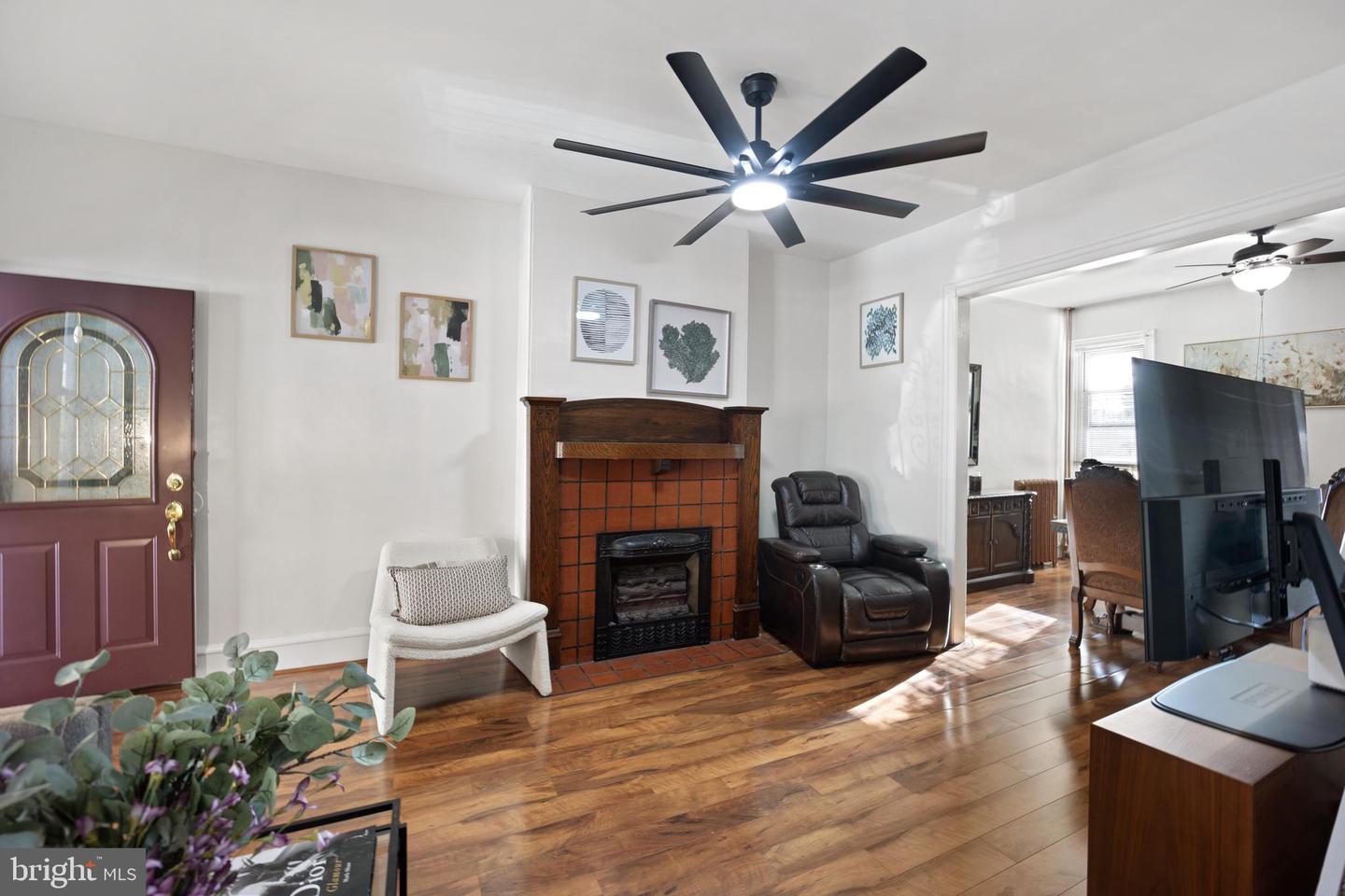 22 E Pastorius St Property Photo 4