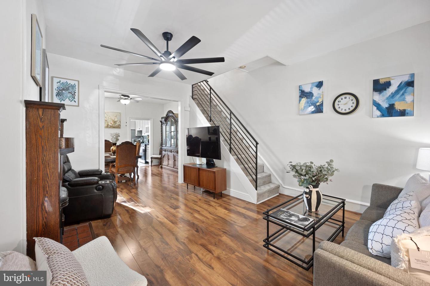 22 E Pastorius St Property Photo 5