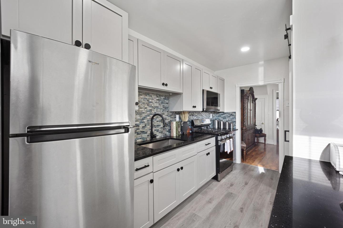 22 E Pastorius St Property Photo 12