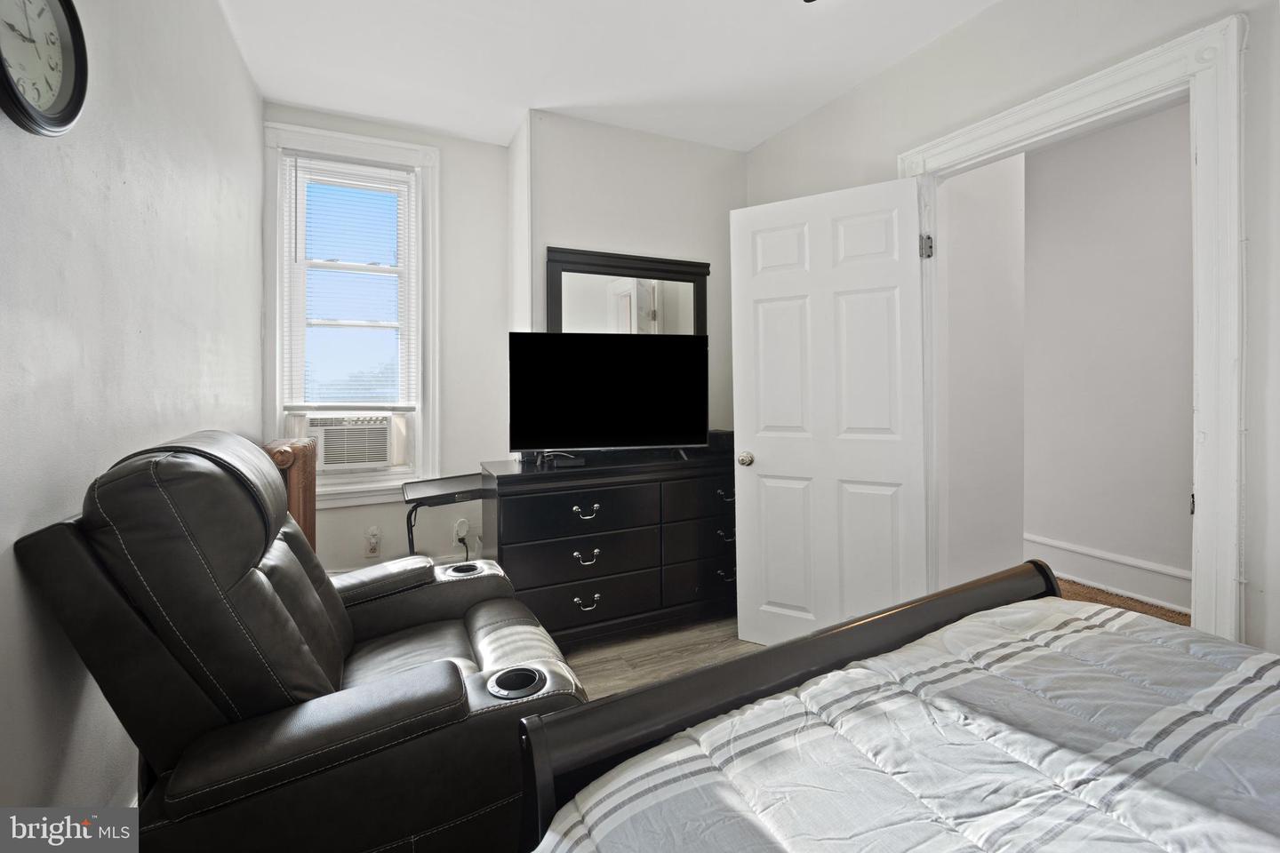 22 E Pastorius St Property Photo 22