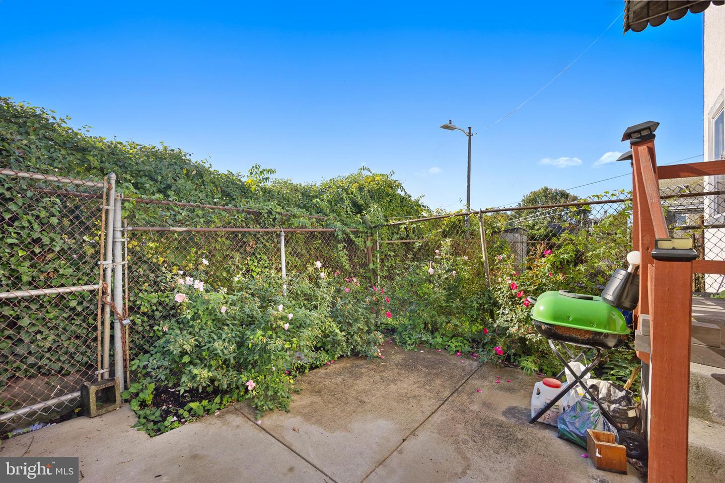 22 E Pastorius St Property Photo 33