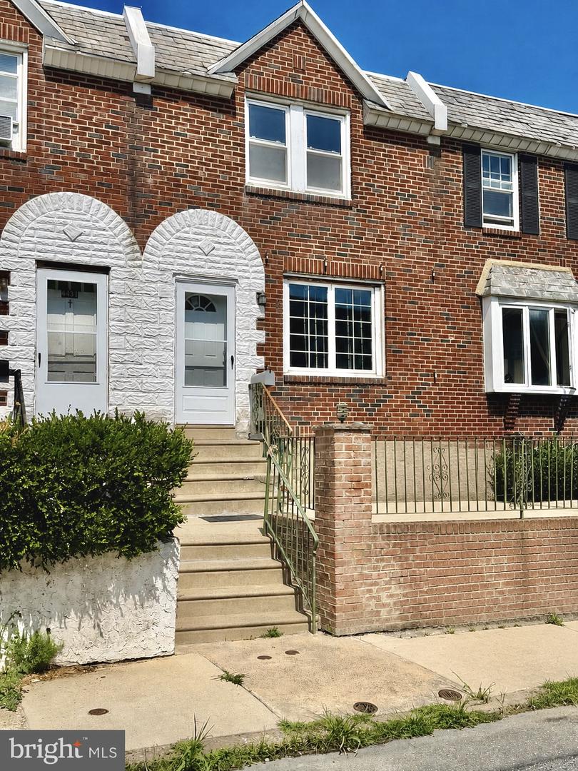 4433 LORING ST Property Photo 1