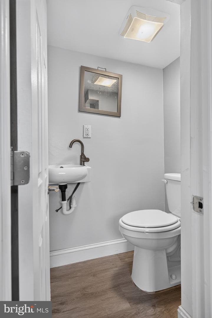6114 Chancellor St Property Photo 34