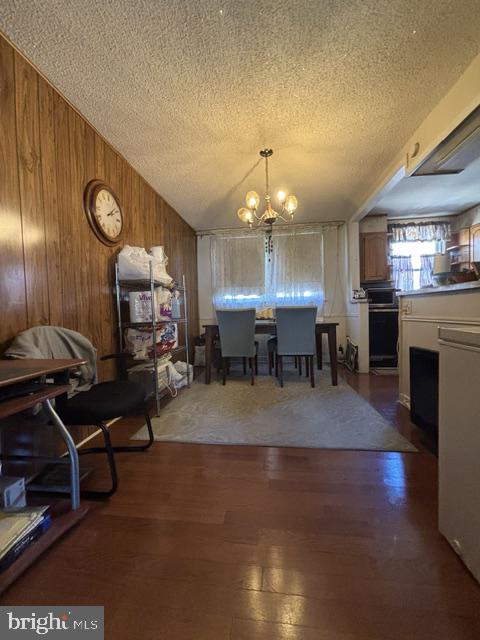 4543 Loring St Property Photo 3