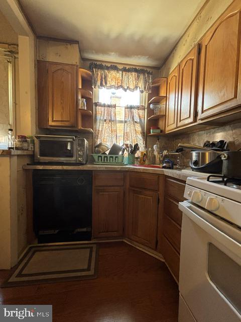 4543 Loring St Property Photo 5