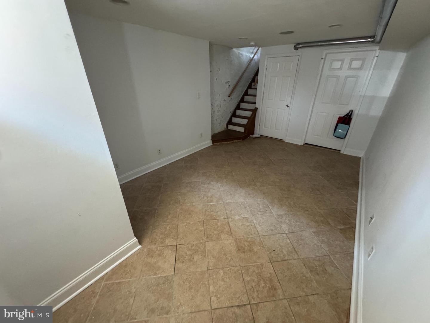 2444 S Fairhill St Property Photo 17