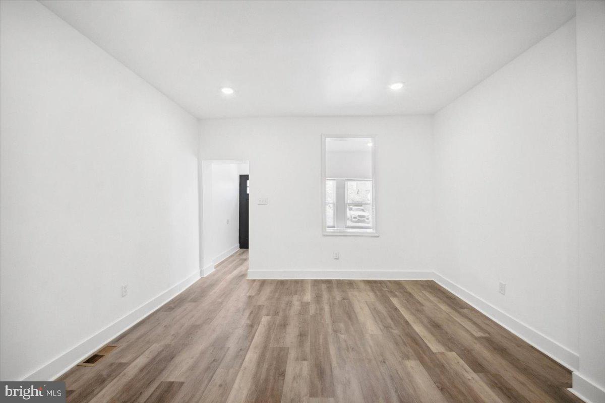 427 W Shunk St Property Photo 11