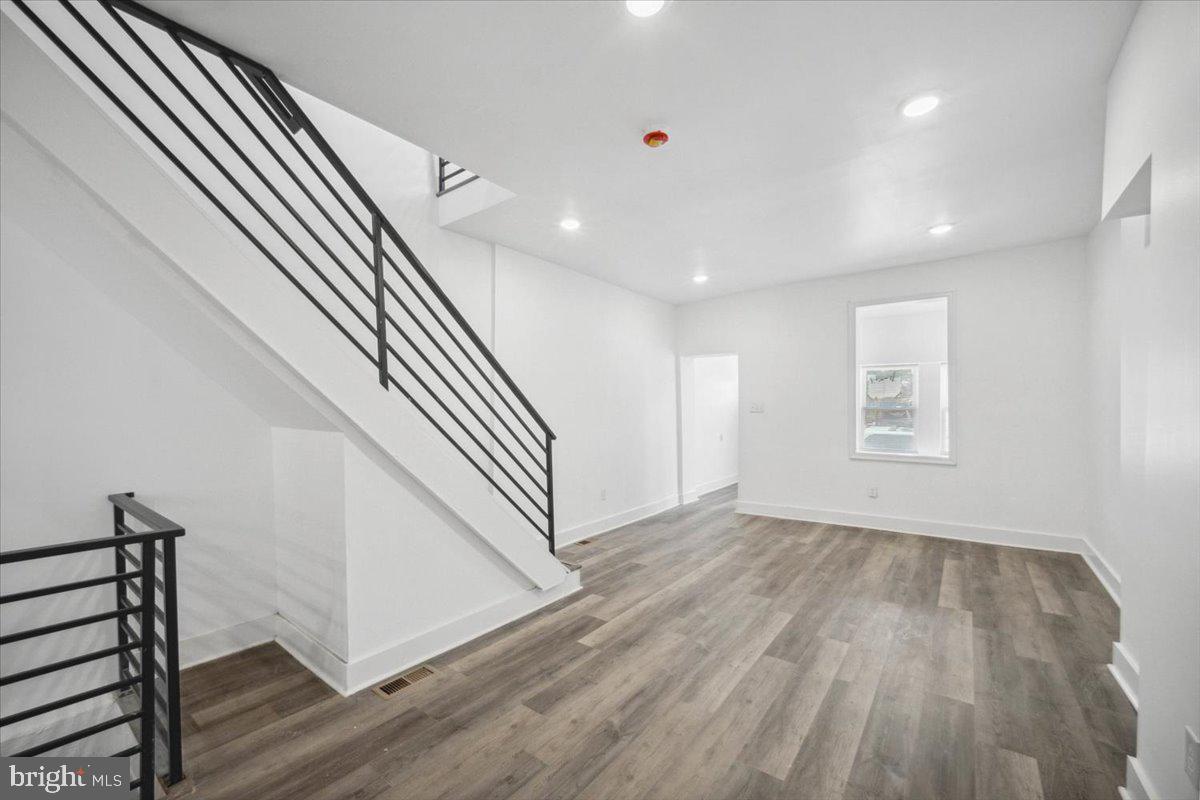 427 W Shunk St Property Photo 12