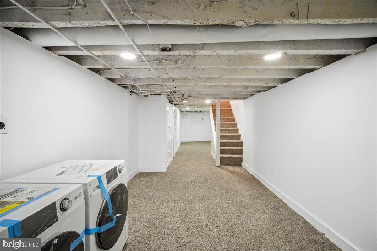 427 W Shunk St Property Photo 18