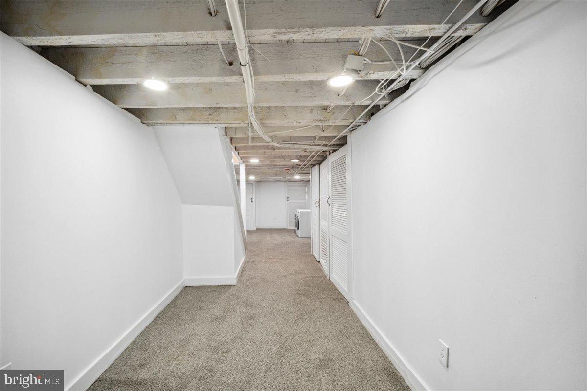 427 W Shunk St Property Photo 19