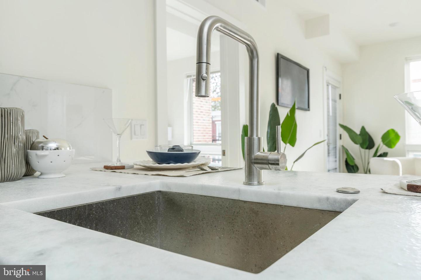 2709 Cecil B Moore Ave #104 Property Photo 6