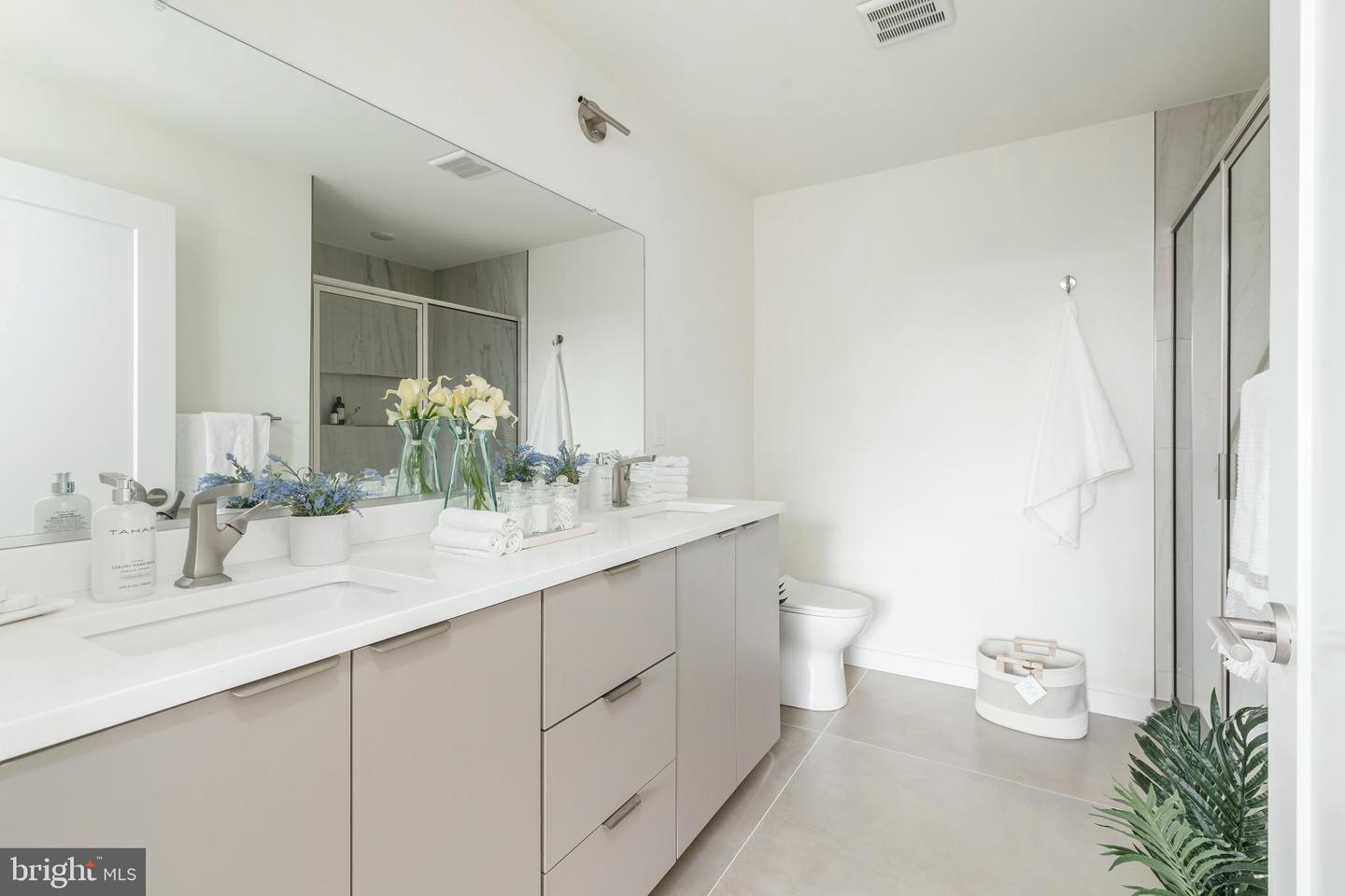 2709 Cecil B Moore Ave #104 Property Photo 17