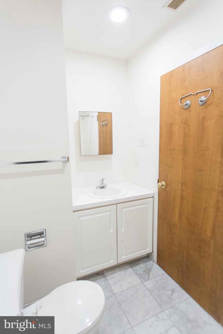 1600-1 Walnut St #1105 Property Photo 17