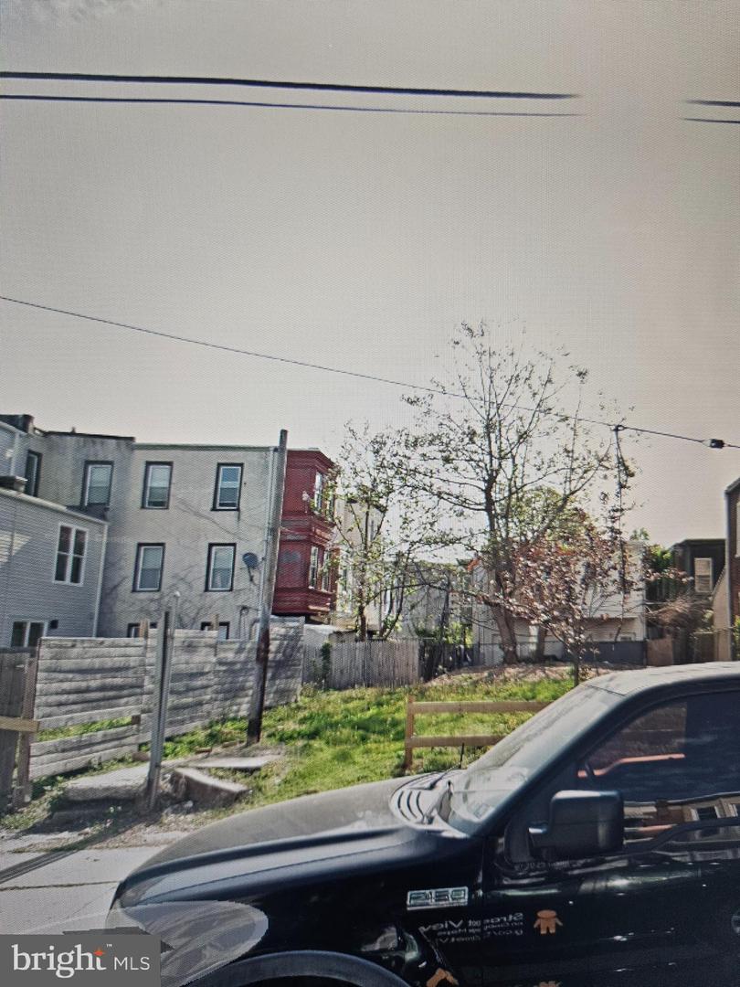 1647 N 29th St Property Photo 2