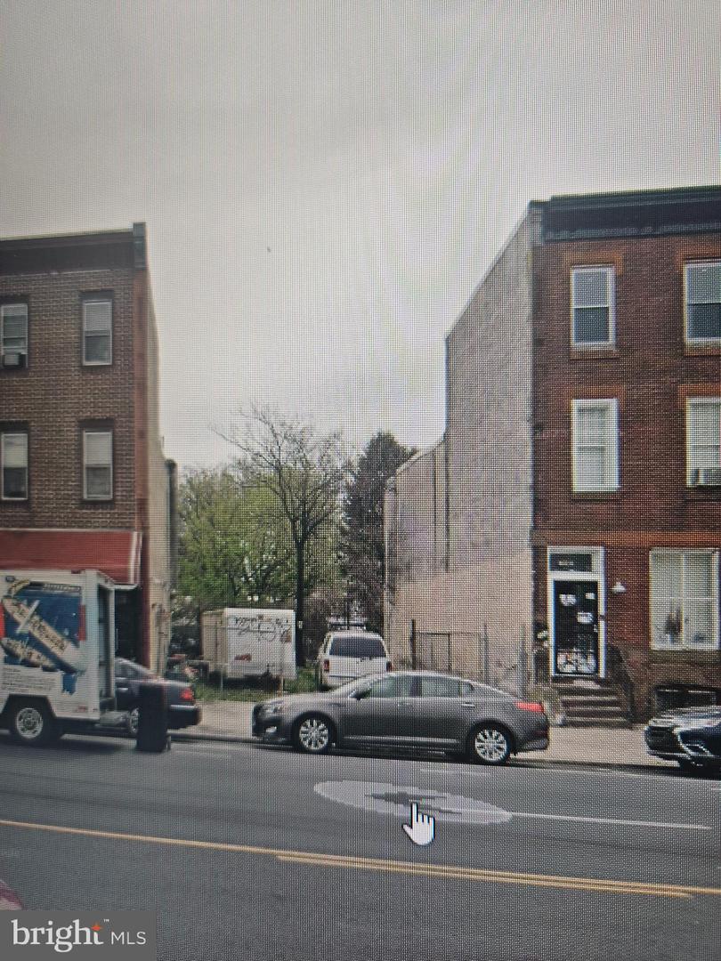 704 W Lehigh Ave Property Photo 2