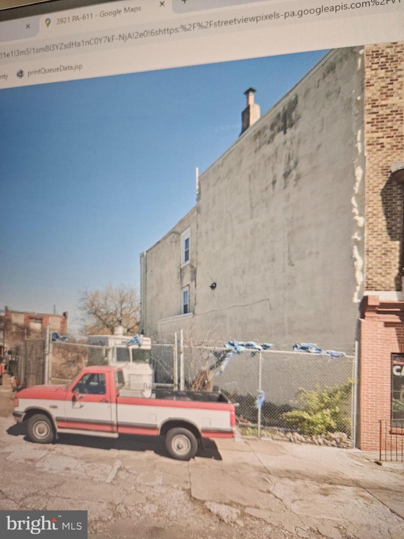 3921 N Broad St Property Photo 1