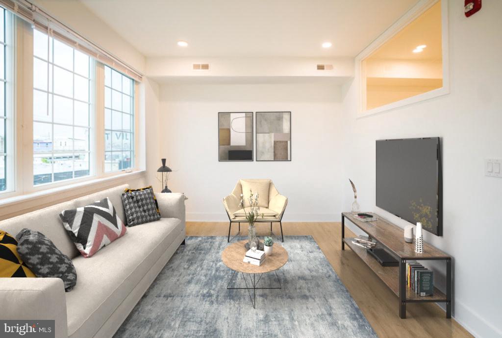 1324 FRANKFORD AVE #UNIT 311 Property Photo 1