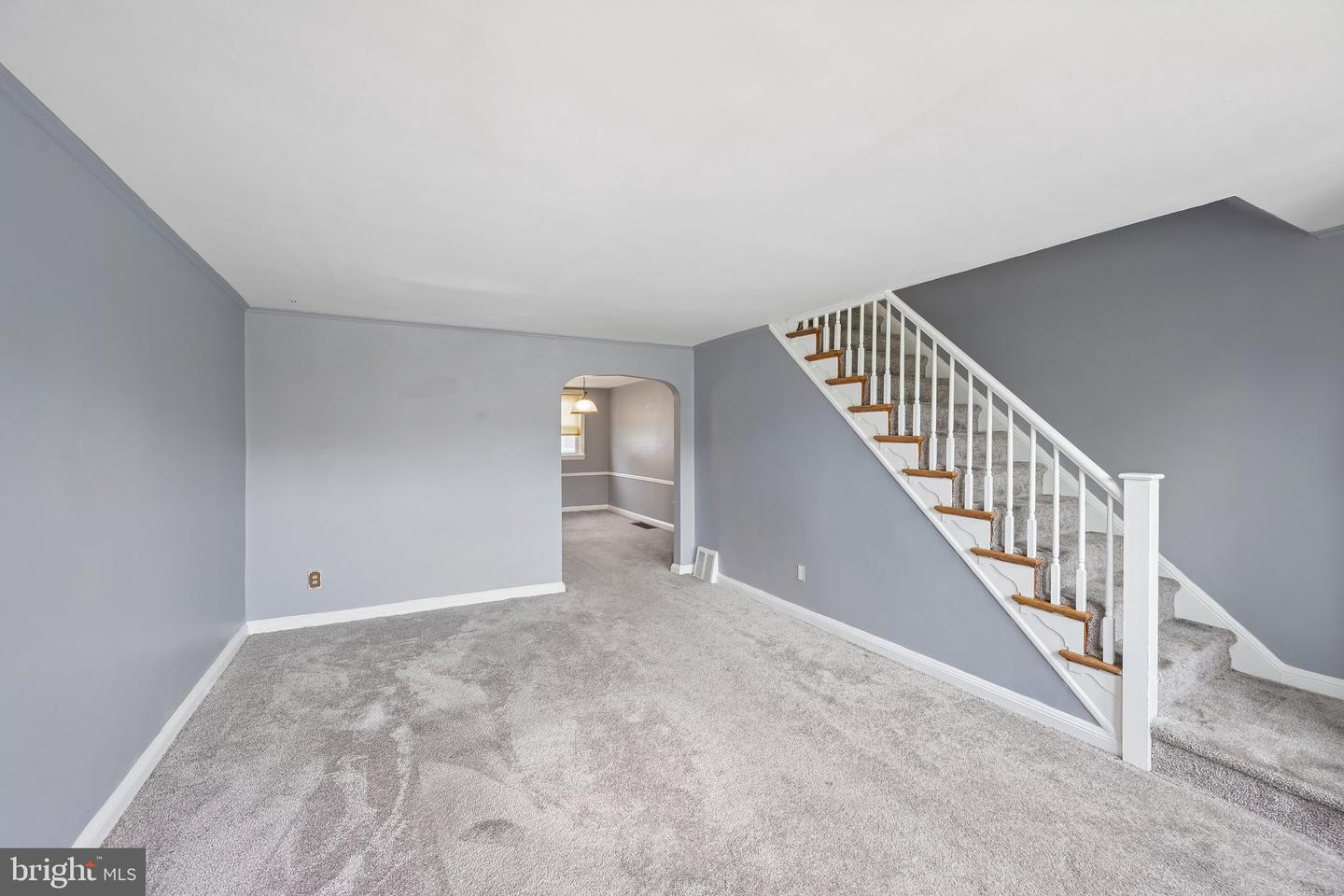 7343 Woodcrest Ave Property Photo 2